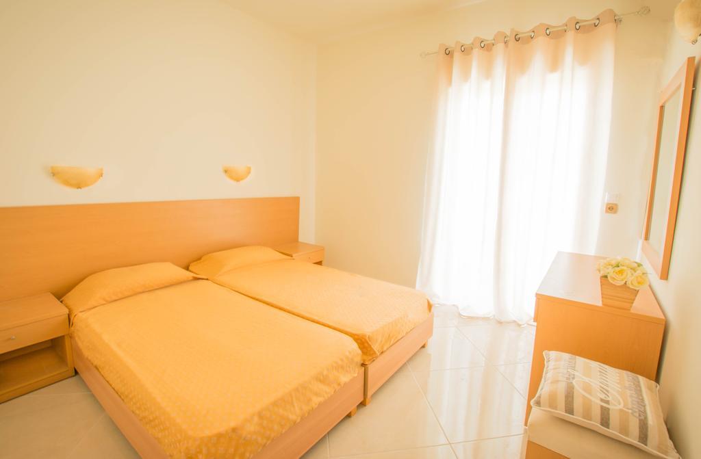 Frixos Hotel マリア エクステリア 写真